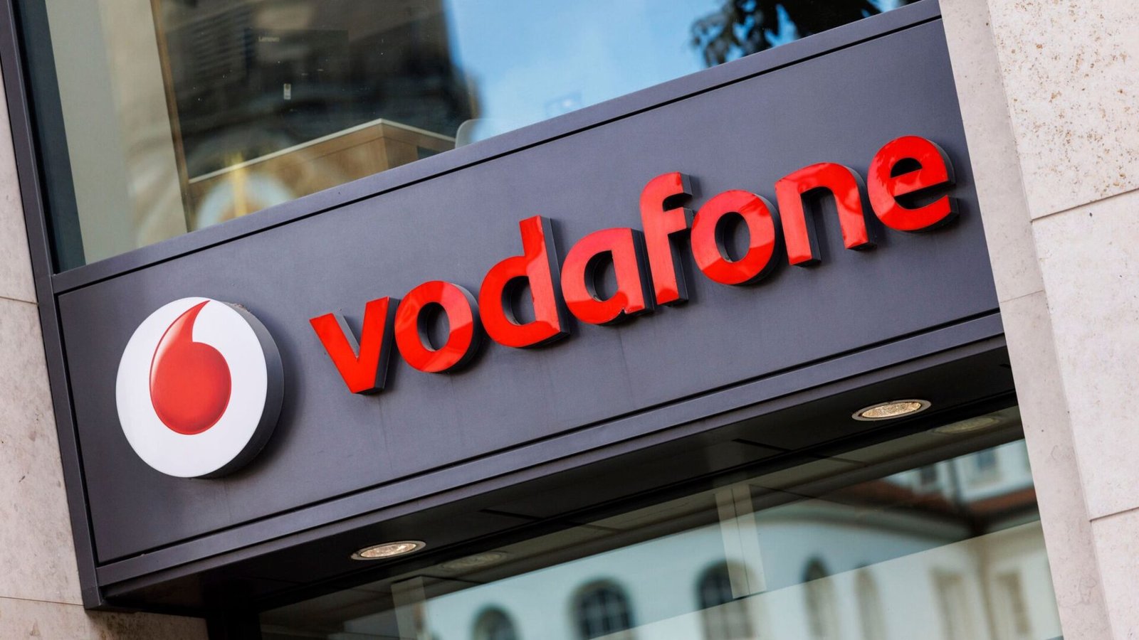 UK Government Orders Review of Franchising Sector Following Vodafone Allegations